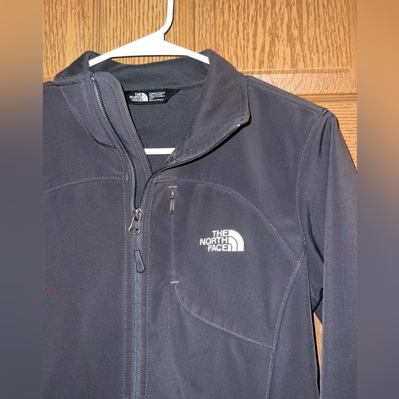 The North Face Women’s Apex Windwall Size Small Gray Jacket - Picture 3 of 3